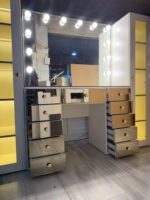 Lumina Gold – Bronz Aynalı LED Işıklı Makyaj Masası - Görsel 12